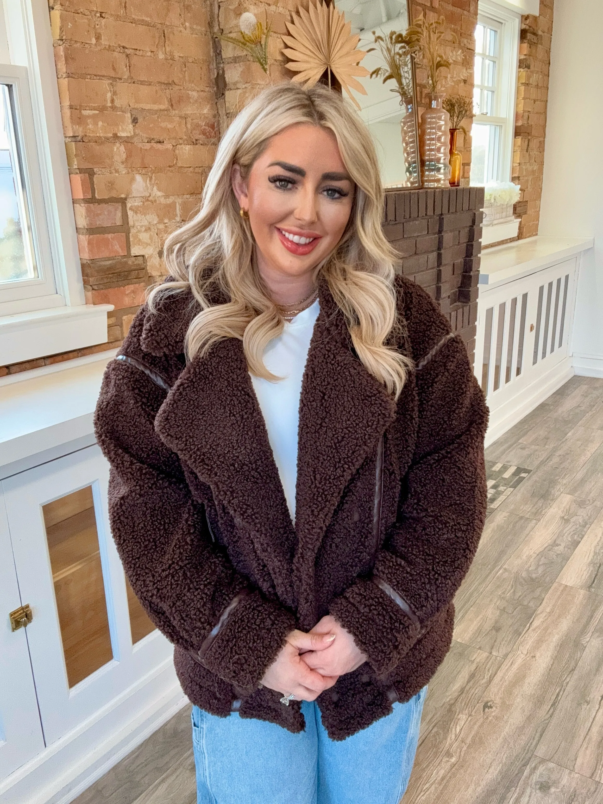 Ari Sherpa Coat Dark Chocolate