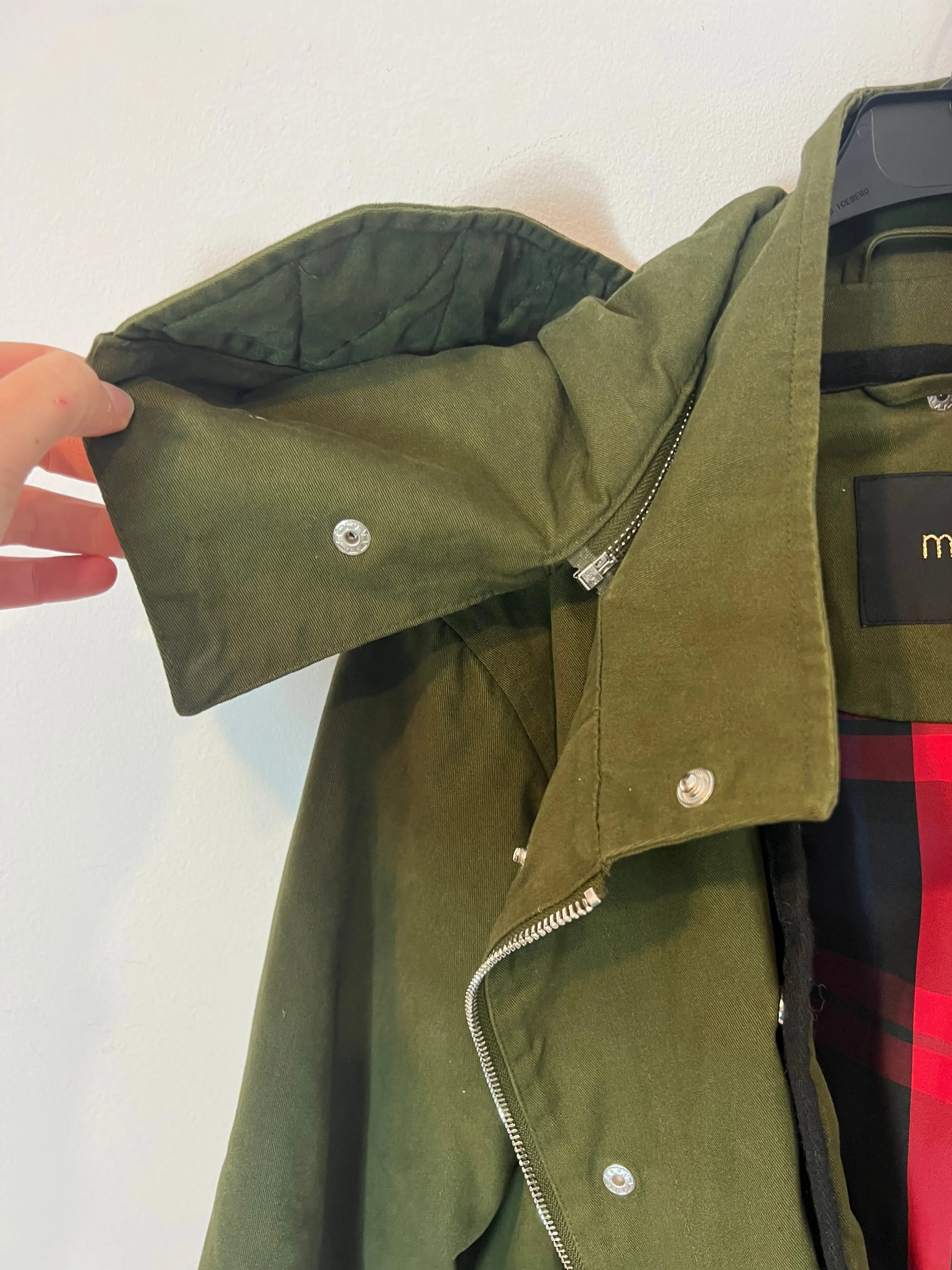 MAJE. Parka verde con forro  T.0(S)