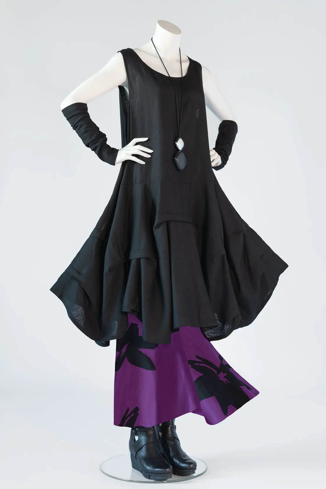 Manifold Dress in Black Roma